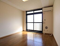 フェルメール 1階1Kのリビング/ダイニング