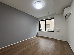 ガーデン一之江 1階ワンルームのリビング/ダイニング