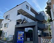 京王永山駅より徒歩9分 築38年8ヶ月 4階建の賃貸物件