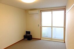 レオパレスリラ 3階1Kのリビング/ダイニング