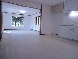 下柚木戸建て 1 4LDKのリビング/ダイニング