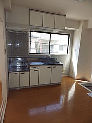 サクセス八日町 3階2DKのリビング/ダイニング