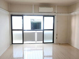 ハイネス加納 2階1Kのリビング/ダイニング