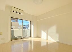 CYNTHIA FOUR-D DAITABASHI 2階1Kのリビング/ダイニング