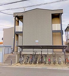 レオパレスイースト