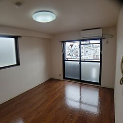 ブルーコート 4階1Kのリビング/ダイニング