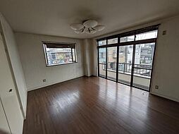 ウエルネス瀬戸口 7LDKのリビング/ダイニング