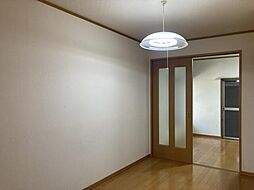 タウン加藤 1階1LDKのリビング/ダイニング