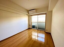 ヴィスタコート舞浜 1階1Kのリビング/ダイニング