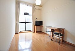 レオパレス山崎85 1階1Kのリビング/ダイニング