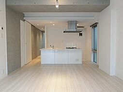 東京メトロ日比谷線 広尾駅 徒歩10分の賃貸マンション 3階1LDKのリビング/ダイニング