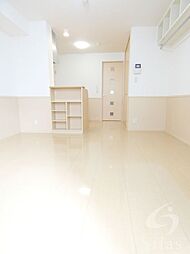 ヴィルヌーヴ 1階ワンルームのリビング/ダイニング