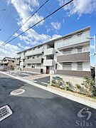 衣摺加美北駅より徒歩13分 3階 築4年10ヶ月の賃貸物件