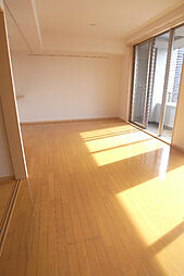 東京メトロ東西線 葛西駅 徒歩10分の賃貸マンション 1階1SLDKのリビング/ダイニング