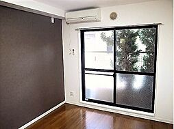 コンフォート調布 101 1階ワンルームのリビング/ダイニング