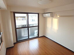 スペースナイン 3階1Kのリビング/ダイニング