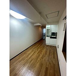 第二ソーポ 1階ワンルームのリビング/ダイニング