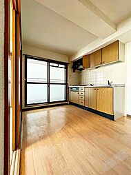 シャトー中三 303 3階2DKのリビング/ダイニング