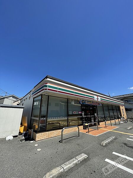 画像24:セブンイレブン東大阪横小路4丁目店 725m