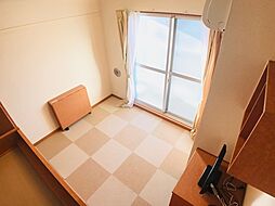 レオパレスMOANA 4階1Kのリビング/ダイニング