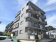 鶴川駅よりバス5分 徒歩1分 3階 築30年7ヶ月の賃貸物件