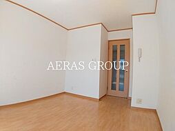 ラ・マイレ・アレイ 2階1Kのリビング/ダイニング