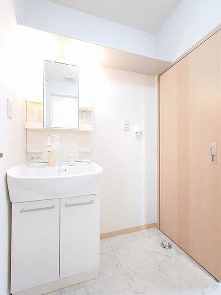apartment 宮城県栗原市築館宮野中央３丁目2-15
築館宮野中央の賃貸情報を見る
物件地図
