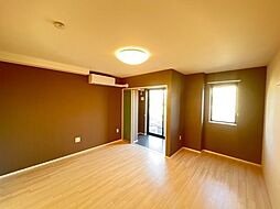 カーサ・フォンターナ 105 1階1Kのリビング/ダイニング