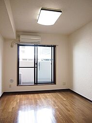 ルーブル新宿西落合 2階ワンルームのリビング/ダイニング