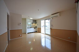 グローリーヴィクトワール 1階2LDKのリビング/ダイニング