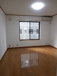 ペリセ 1階ワンルームのリビング/ダイニング