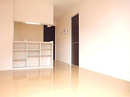 エミナンスIII 1階2LDKのリビング/ダイニング