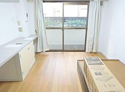 蓮沼ハイム 1階ワンルームのリビング/ダイニング