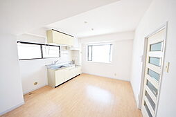 ルミエール上杉 403 4階2DKのリビング/ダイニング