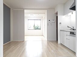 小田急小田原線 玉川学園前駅 徒歩17分の賃貸アパート 1階1LDKのリビング/ダイニング