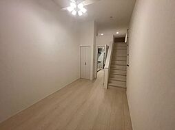 アザーレ・キュリオス中央林間 2階1Kのリビング/ダイニング