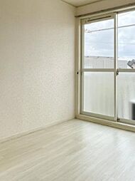 シャトーレ金森 1階ワンルームのリビング/ダイニング