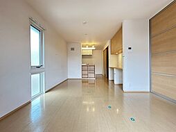 サヌール 201 2階2SLDKのリビング/ダイニング