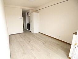 菅野マンション 1階ワンルームのリビング/ダイニング