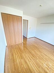 フォンテーヌ上野芝 3階1Kのリビング/ダイニング