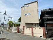 富田林駅より徒歩14分 築9年8ヶ月の賃貸物件