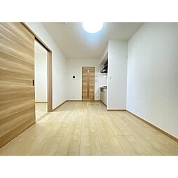 アムール淵野辺 102 1階1LDKのリビング/ダイニング