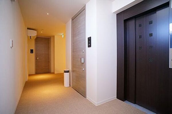画像28:【室内廊下】おしゃれな空間が訪れる人をおもてなしいたします。エレベーター、空調もございます。