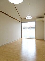 ホワイトドアー 2階ワンルームのリビング/ダイニング