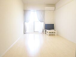 小田急江ノ島線 鶴間駅 徒歩4分の賃貸マンション 1階1Kのリビング/ダイニング