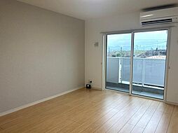 オレンジ 2C 2階1Kのリビング/ダイニング