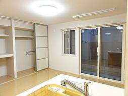 アネスティー 2階ワンルームのリビング/ダイニング