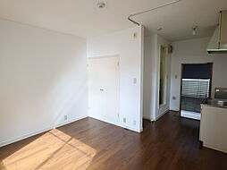 コスモヴィレッジ 103 1階ワンルームのリビング/ダイニング