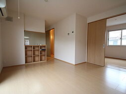 ラ・メール 2階1LDKのリビング/ダイニング