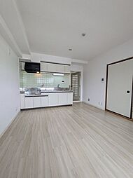 プレスト・コート弐番館 8階3LDKのリビング/ダイニング